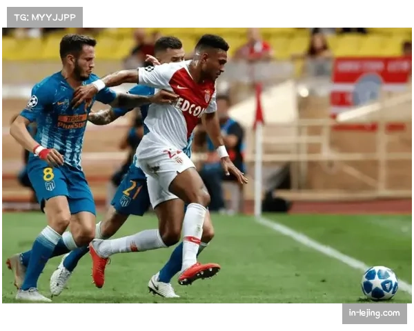 斯特拉斯堡中场控制力出色 55%控球率主导比赛节奏 斯特拉斯堡中场控制力出色 55%控球率主导比赛节奏